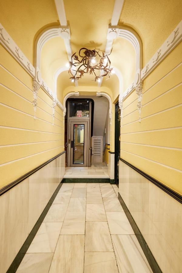 Plaza Mayor Apartment Madrid Bagian luar foto