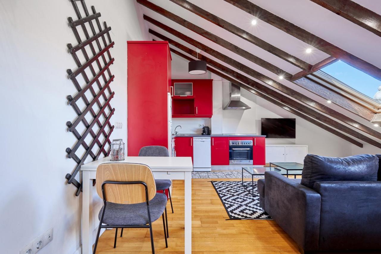 Plaza Mayor Apartment Madrid Bagian luar foto